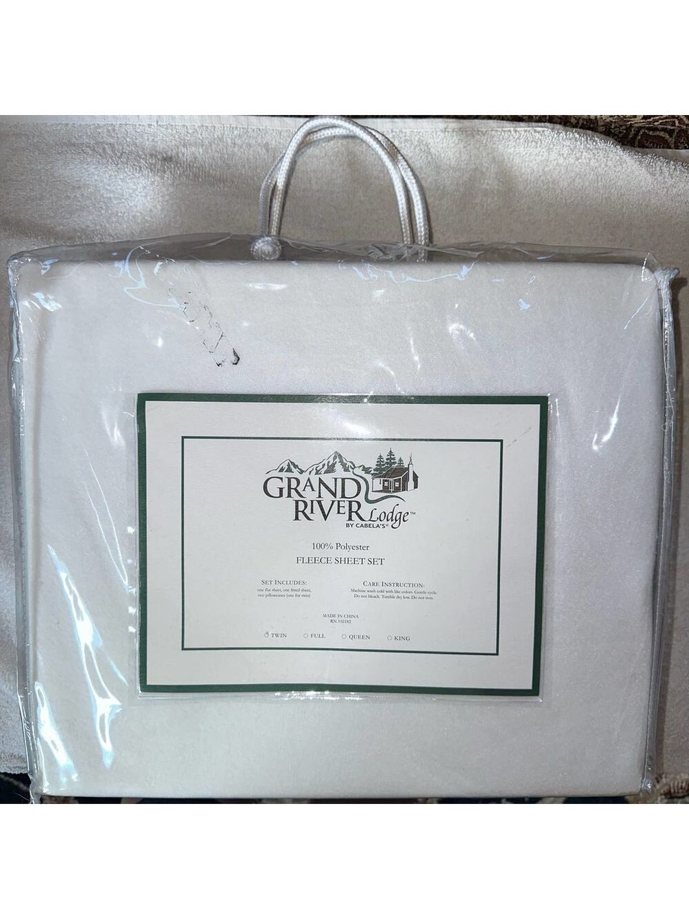 NEW Cabela’s Grand River Lodge Solid Fleece Twin Sheet Set Ivory